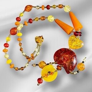 Bakelite and Lucite Beaded Necklace Vintage/Artisan